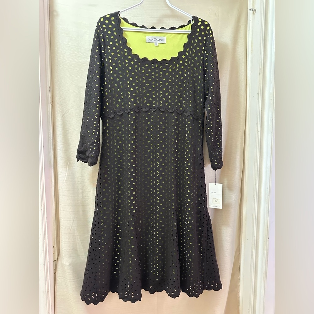 Sara Campbell Black Wool Eyelet Dress with Lime Green Lining – Size 14